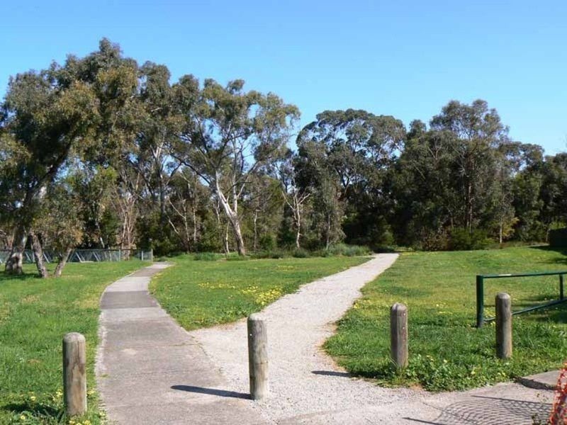 82 King George Parade, Dandenong VIC 3175