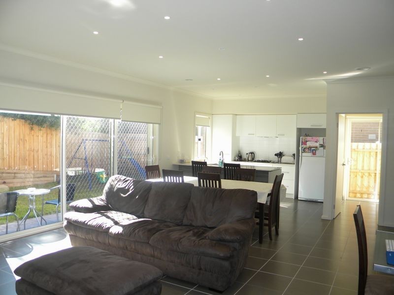 4 Barrier Reef Circuit, Endeavour Hills VIC 3802