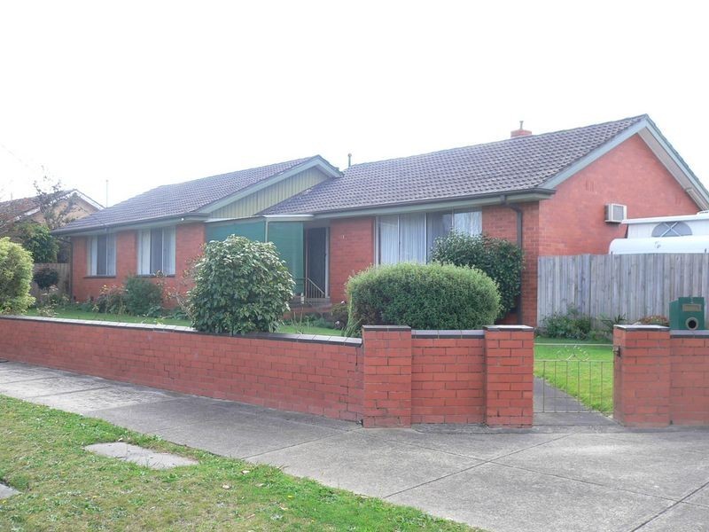 1 Pinewood Avenue, Dandenong North VIC 3175