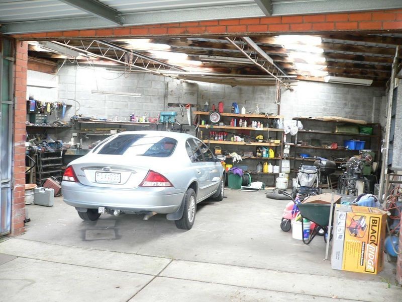 1 Pinewood Avenue, Dandenong North VIC 3175