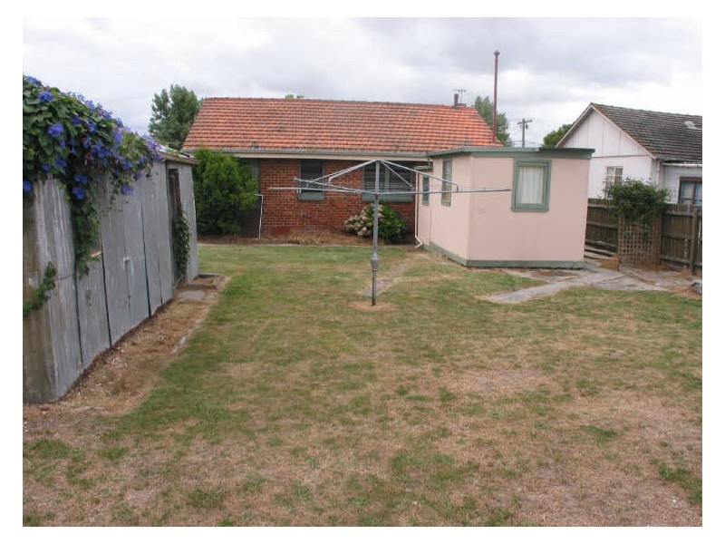 35 Hughes Crescent, Dandenong North VIC 3175