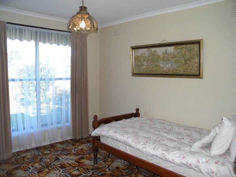 11 Downard Crescent, Dandenong North VIC 3175