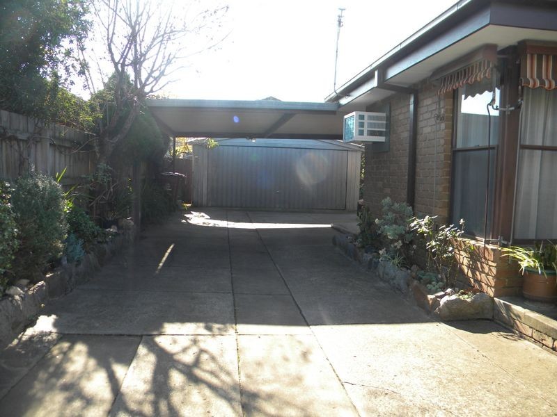 11 Downard Crescent, Dandenong North VIC 3175