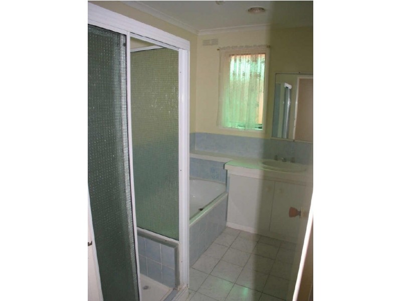 6 Montrose Court, Endeavour Hills VIC 3802