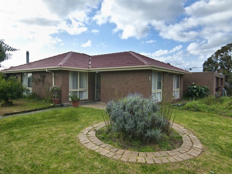 7 Jarvis Crescent, Dandenong North VIC 3175