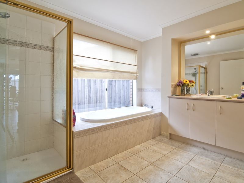 1 Lansell Court, Carrum Downs VIC 3201