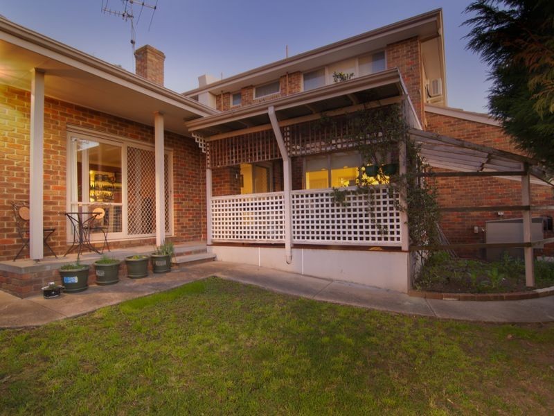 11 Moody Place, Endeavour Hills VIC 3802