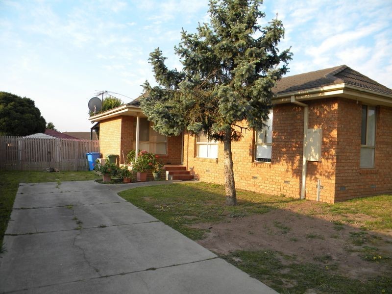 1/13 Ivan Cresent, Hampton Park VIC 3976