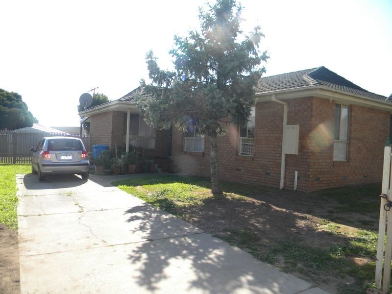 1/13 Ivan Cresent, Hampton Park VIC 3976