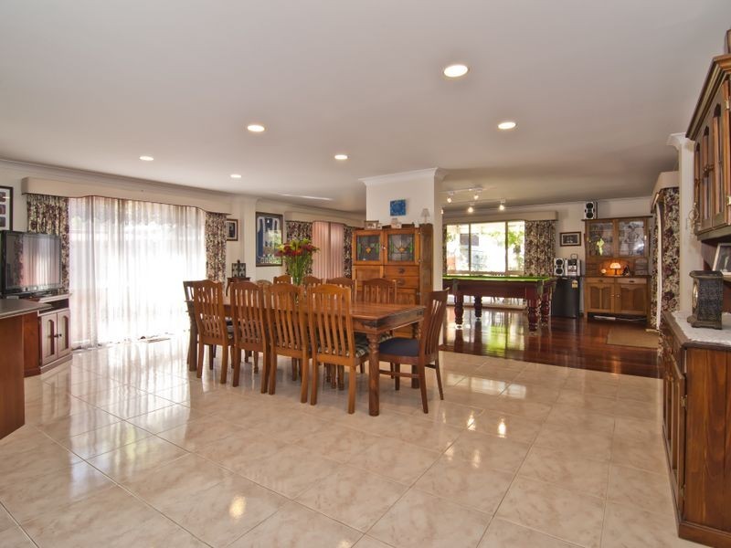 58 Joseph Banks Crescent, Endeavour Hills VIC 3802