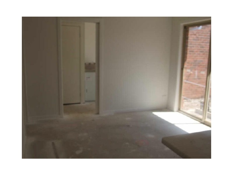 1/48 Ambrie Cresecent, Noble Park VIC 3174