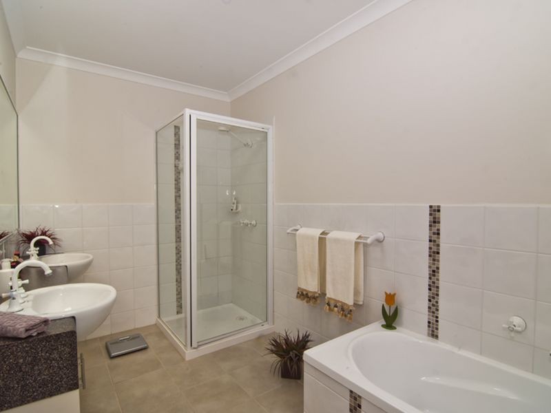 12/84 Heatherton Road, Endeavour Hills VIC 3802