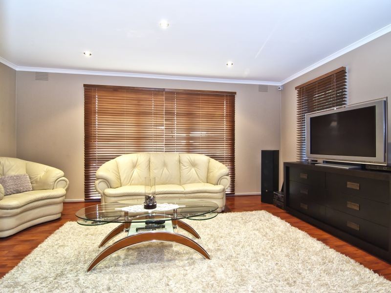 4 Mossgiel Park Drive, Endeavour Hills VIC 3802