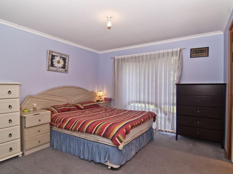 6 Bogong Close, Hallam VIC 3803