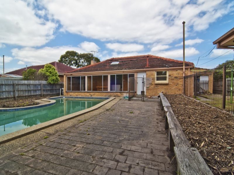 27 Oswald Street, Dandenong VIC 3175