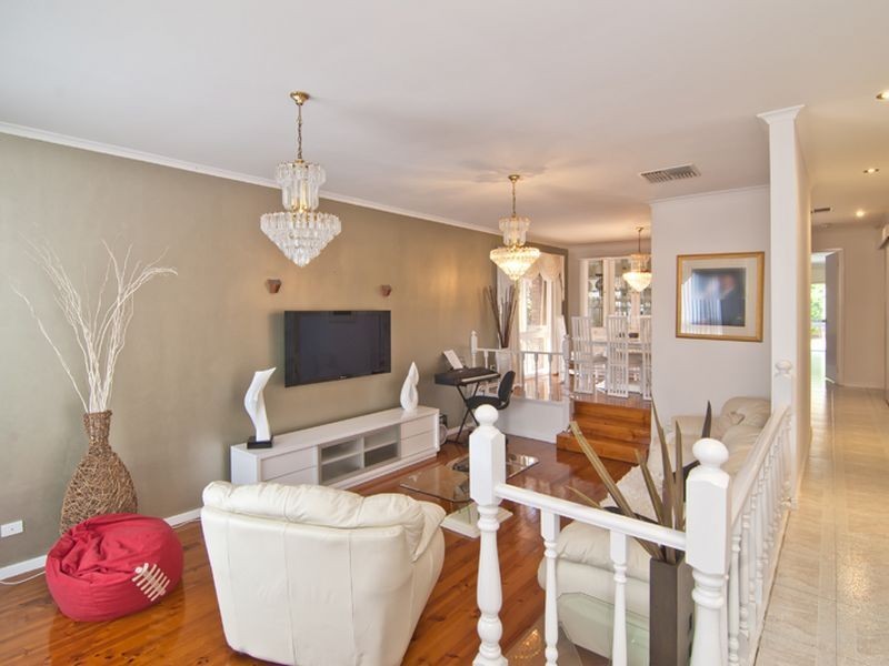 6 Sargood Court, Endeavour Hills VIC 3802