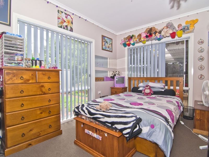 136 David Collins Drive, Endeavour Hills VIC 3802