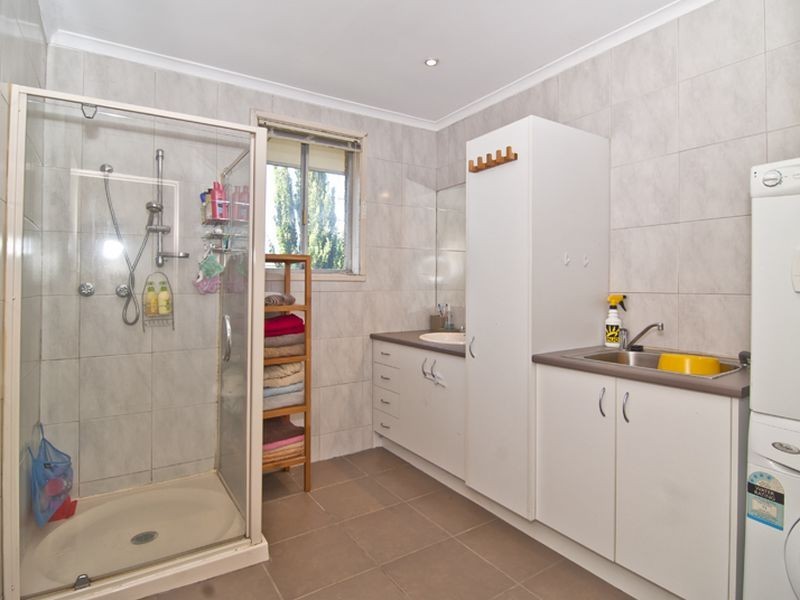 1/76 Hammond Road, Dandenong VIC 3175