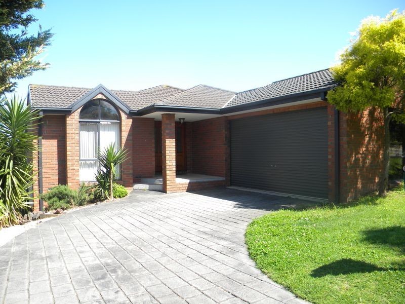 13 Pinto Court, Endeavour Hills VIC 3802