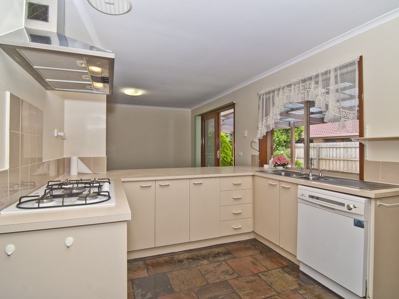 36 Arthur Phillip Drive, Endeavour Hills VIC 3802