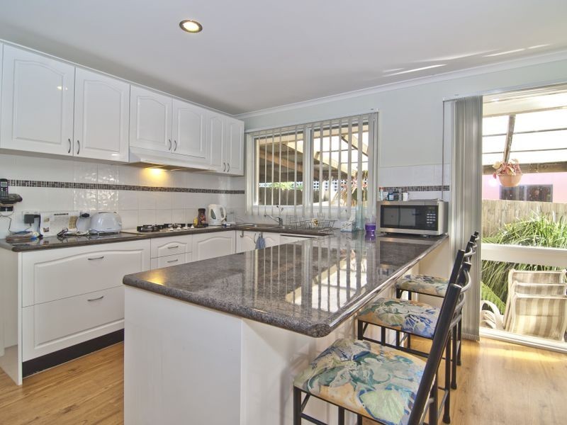 9 Gumbuya Close, Eumemmerring VIC 3177