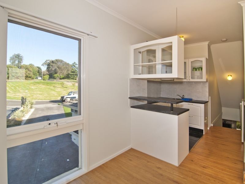 9 Gumbuya Close, Eumemmerring VIC 3177