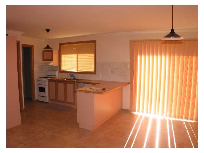 4/110 Kelvinside Road, Noble Park VIC 3174