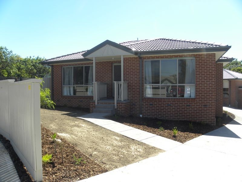1/11 Cherry Grove, Doveton VIC 3177