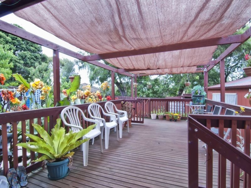 6 Paul Court, Endeavour Hills VIC 3802