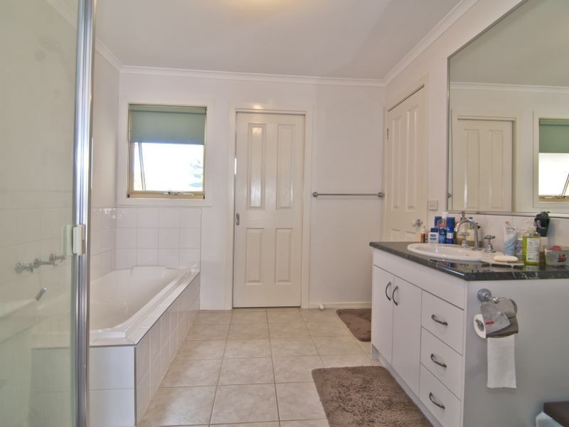 2/15 Vizard Street, Dandenong VIC 3175