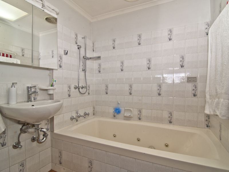 9 Anderson Court, Endeavour Hills VIC 3802