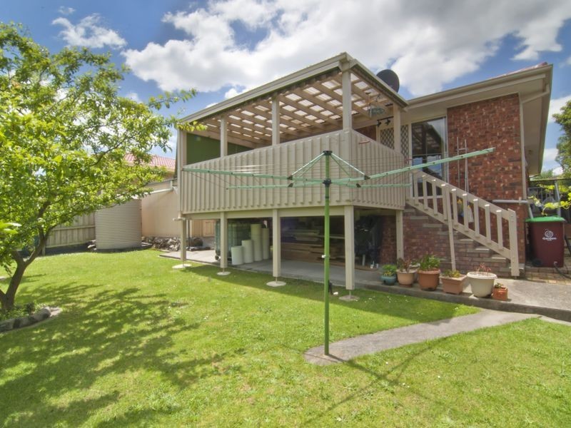9 Inverness Street, Endeavour Hills VIC 3802