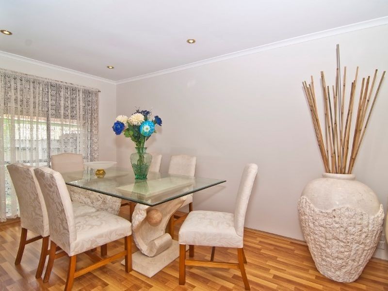 16 Chantell Avenue, Endeavour Hills VIC 3802