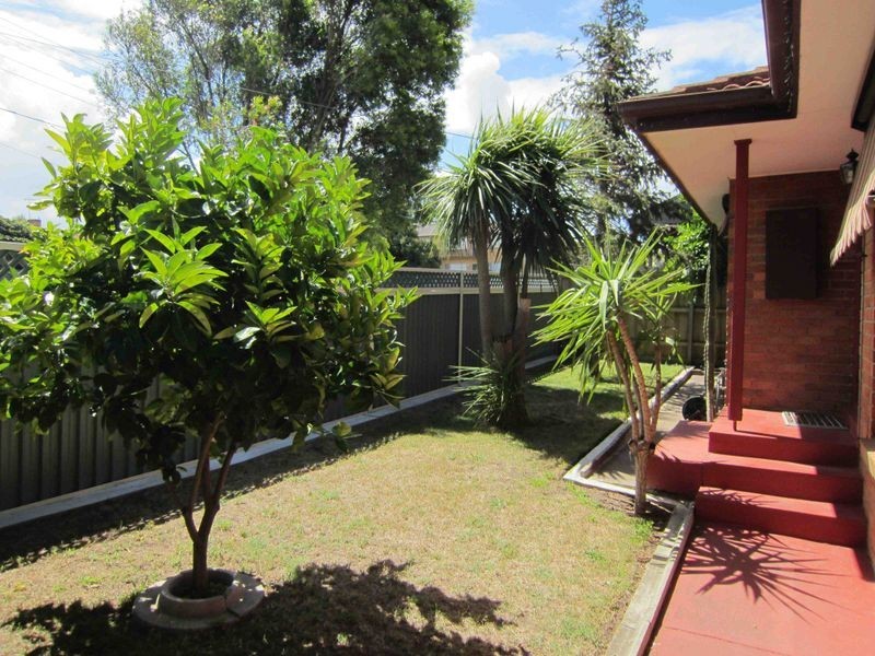 2/12 Birdwood Avenue, Dandenong VIC 3175