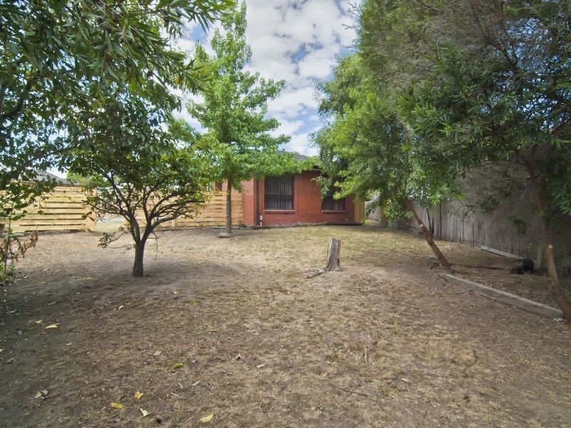 11 Whitestone Court, Endeavour Hills VIC 3802