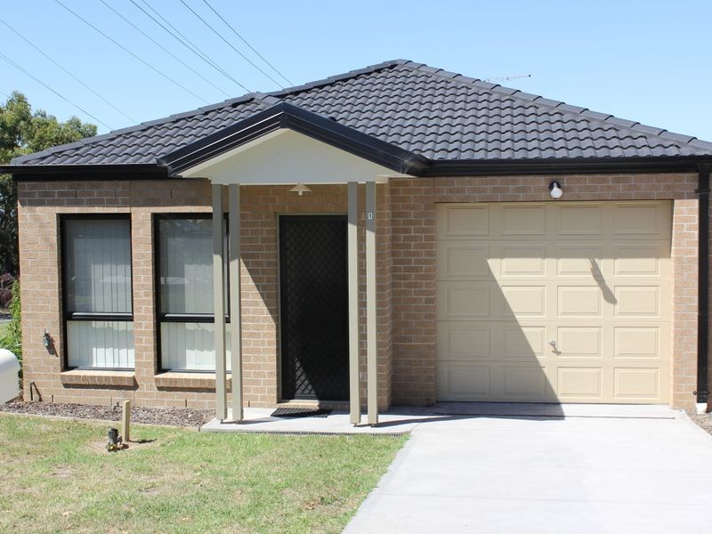 1/103 Army Road, Pakenham VIC 3810