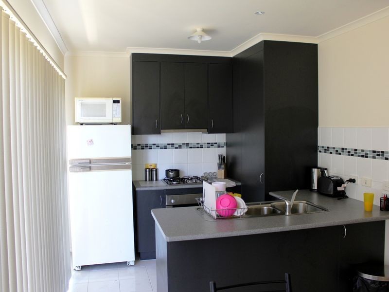 1/103 Army Road, Pakenham VIC 3810