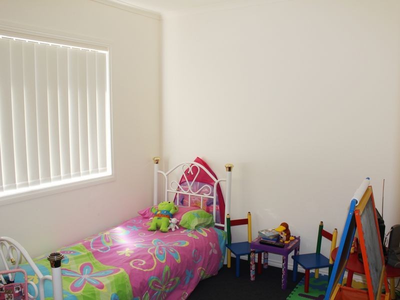 1/103 Army Road, Pakenham VIC 3810