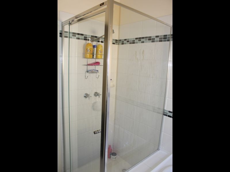 1/103 Army Road, Pakenham VIC 3810