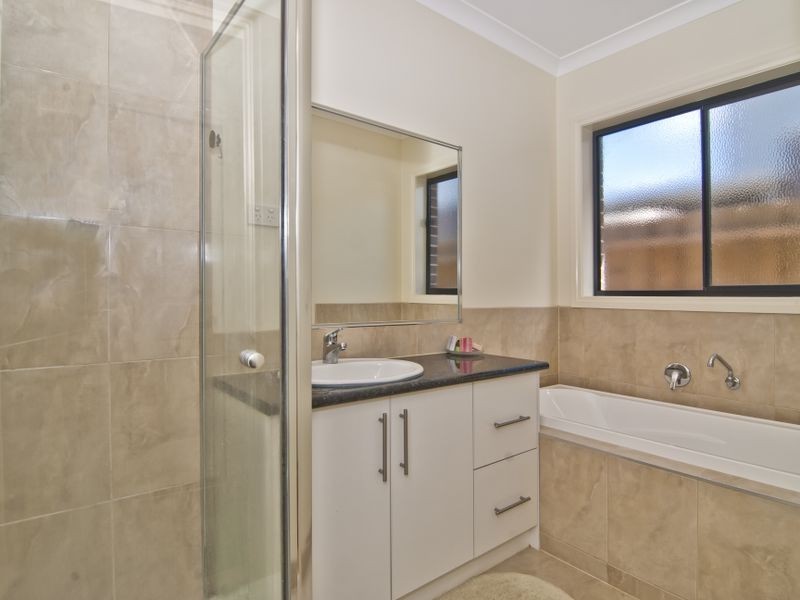 2/12 Ash Grove, Dandenong VIC 3175