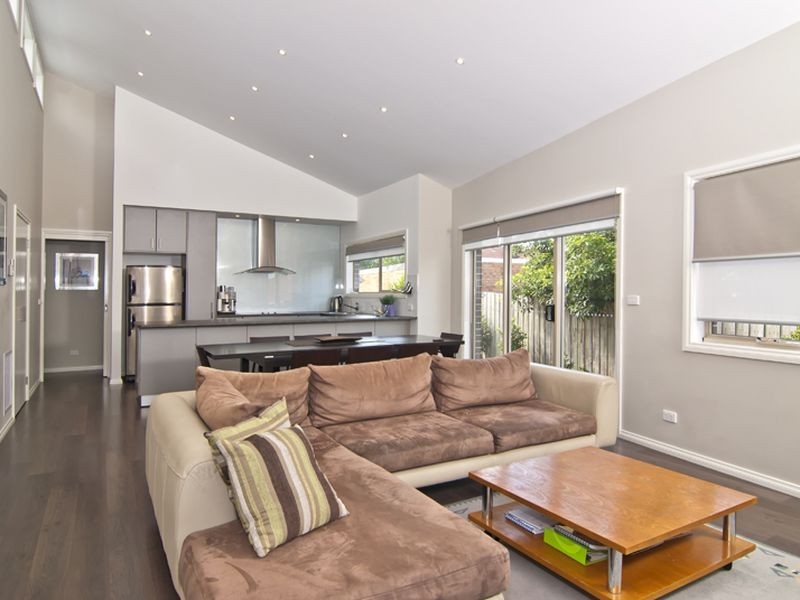43A Robert Molyneux Avenue, Endeavour Hills VIC 3802