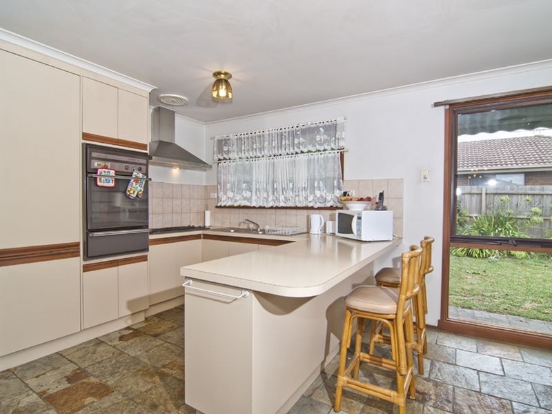 4 Lydia Mary Drive, Berwick VIC 3806