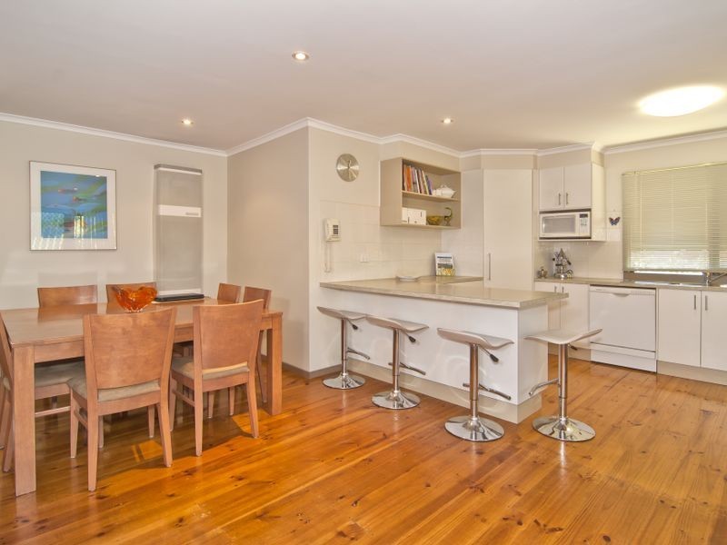 104 John Fawkner Drive, Endeavour Hills VIC 3802