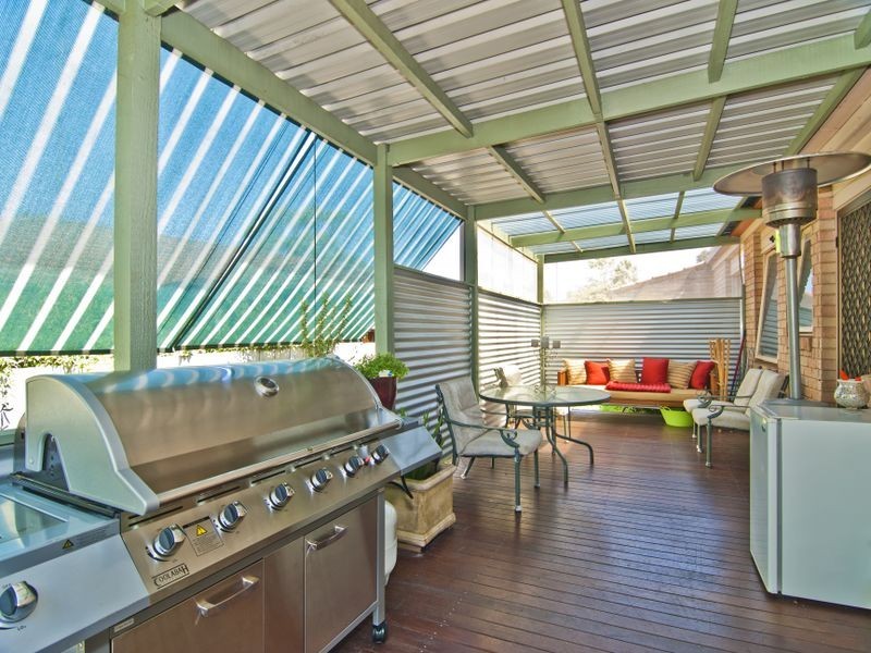 104 John Fawkner Drive, Endeavour Hills VIC 3802