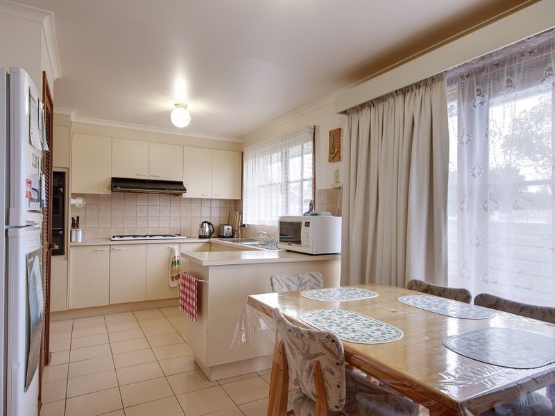 3/32 Olive Road, Eumemmerring VIC 3177