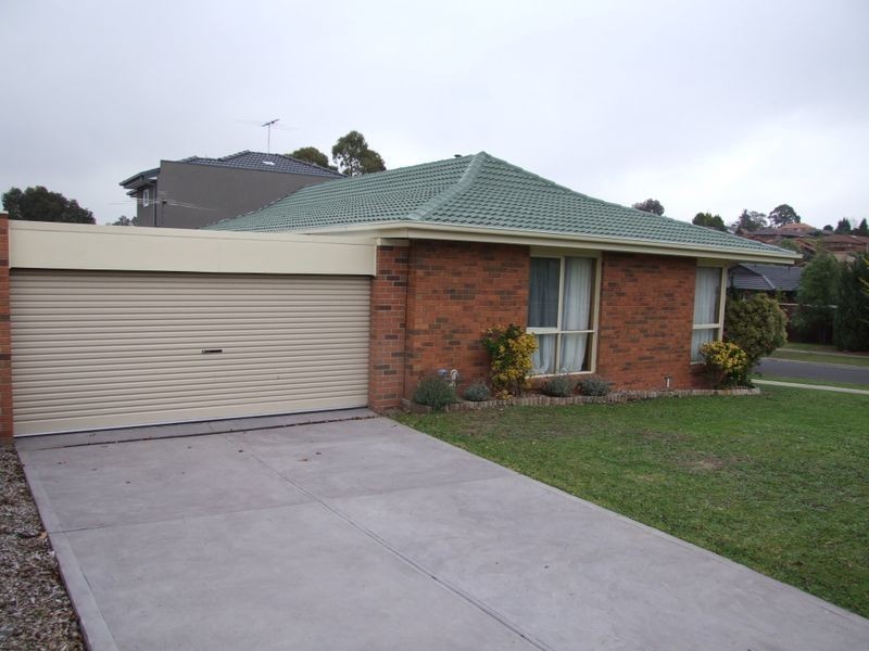 5 Lawson Way, Endeavour Hills VIC 3802