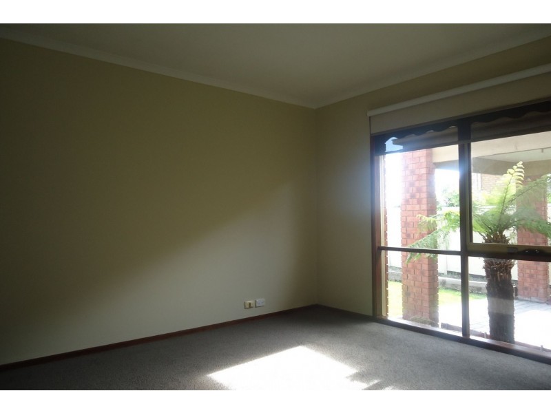 10 Fenton Court, Keysborough VIC 3173