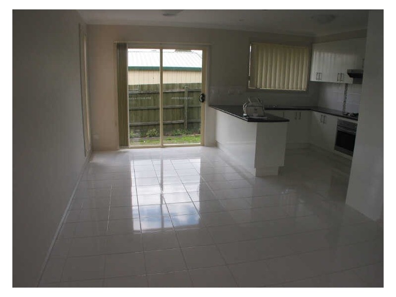 2/28 Louis Street, Doveton VIC 3177