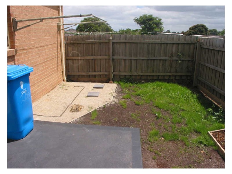 2/28 Louis Street, Doveton VIC 3177