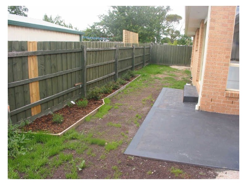 2/28 Louis Street, Doveton VIC 3177